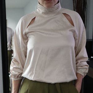 KENDALL+ KYLE Cream color blouse Size S